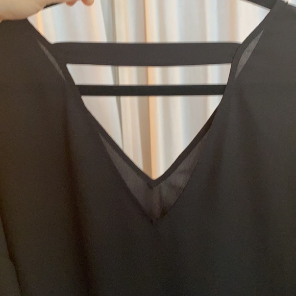 Forever 21 Black Short Sleeve Shirt Size S / M - Picture 2 of 3